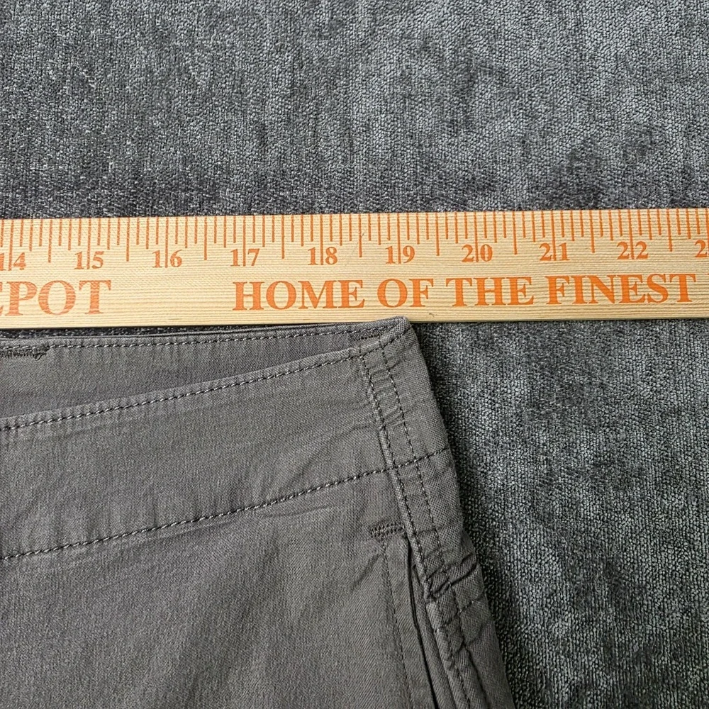 Levis City Cargo Chino Pants Mens 38x32 Fits 38x29 Gray Utility Stretch Hiking